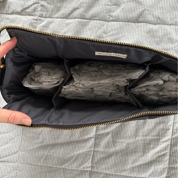 NWT Freshly Picked Black Black Stroller Caddy - Picture 3 of 3